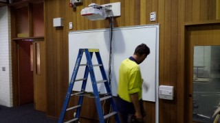 IWB school projectors